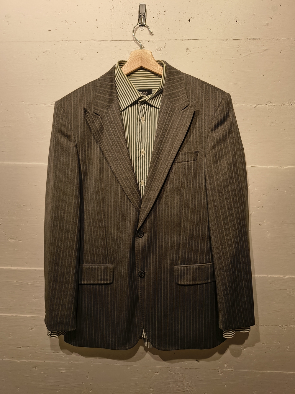 VTG Hugo Boss Brown Pinstripe Wool Suit 40R 35x30 + Striped Dress Shirt